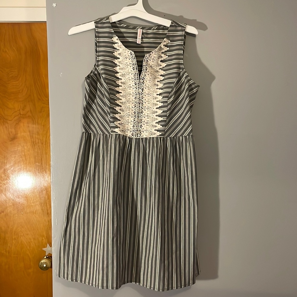 Xhiliration dress size L.